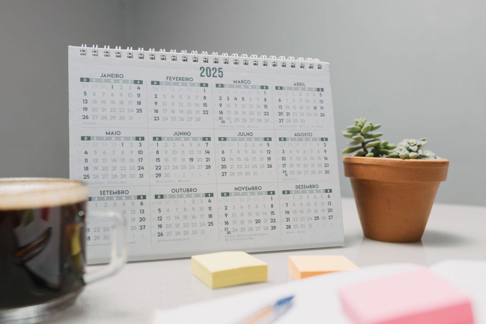 Calendrier illustrant le choix de la durée d’un crédit immobilier sur 20 ou 25 ans.